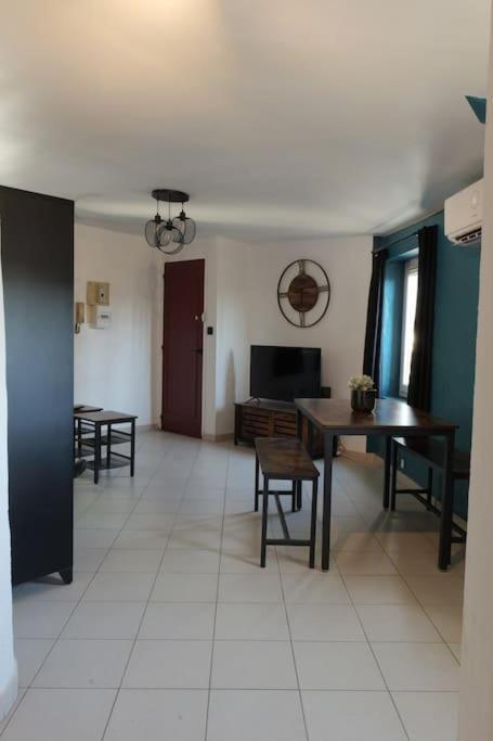 Appartement Centre Ville -- Pierrelatte Εξωτερικό φωτογραφία