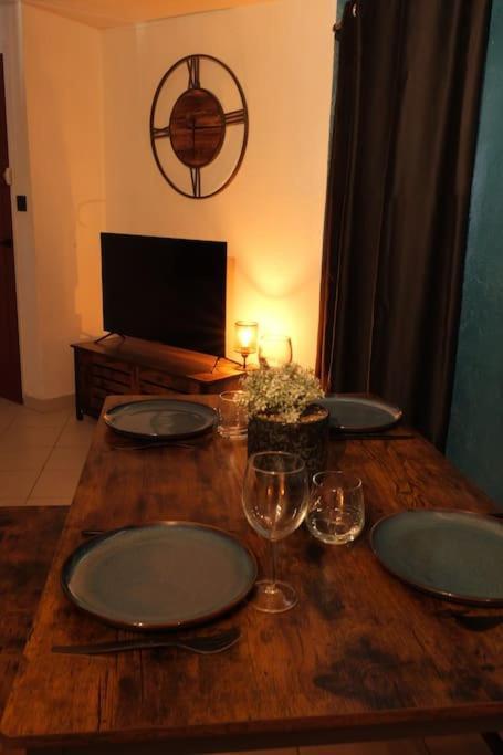Appartement Centre Ville -- Pierrelatte Εξωτερικό φωτογραφία